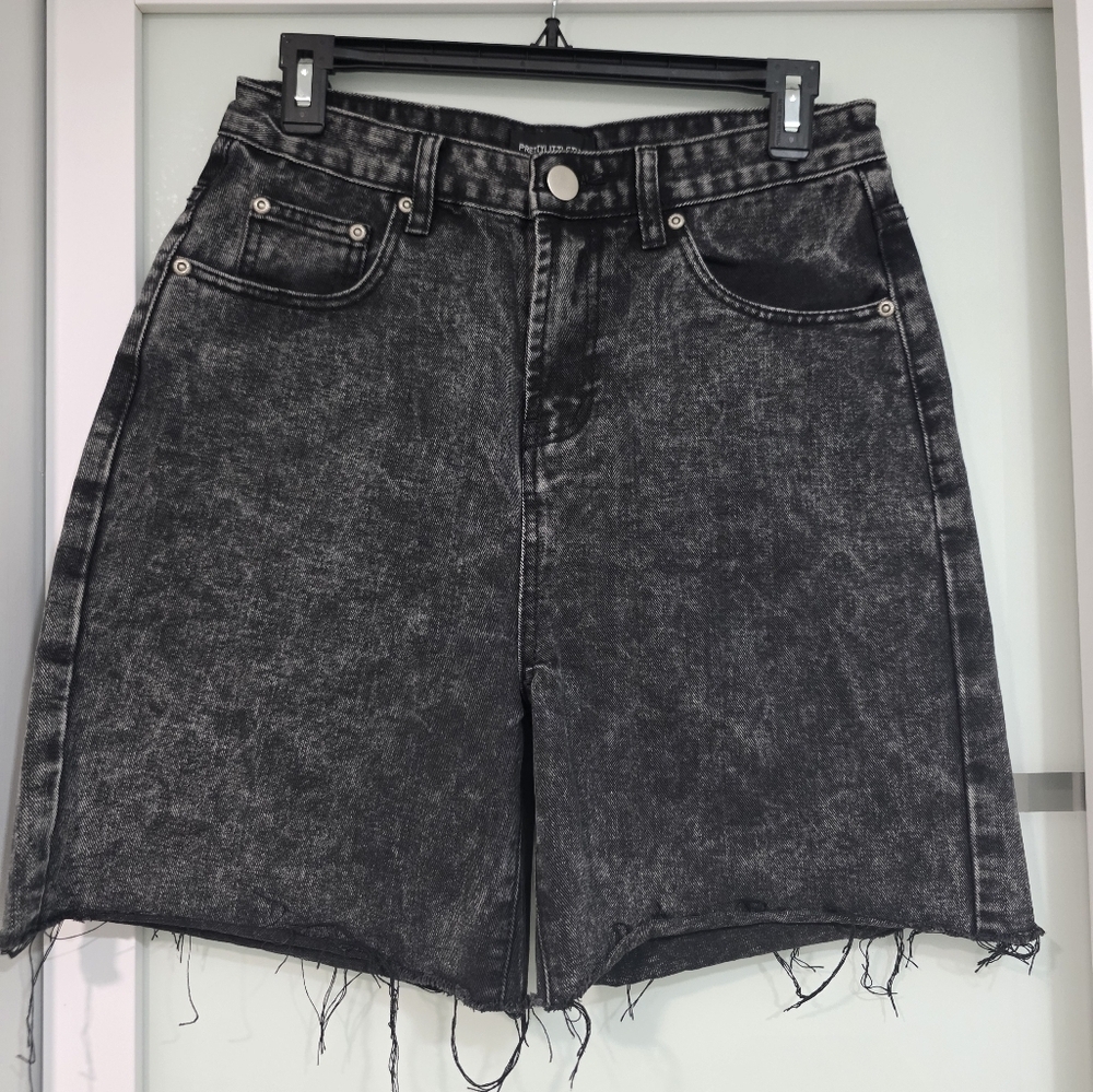 Prettylittlething Washed Women's Black Denim High Waisted Shorts